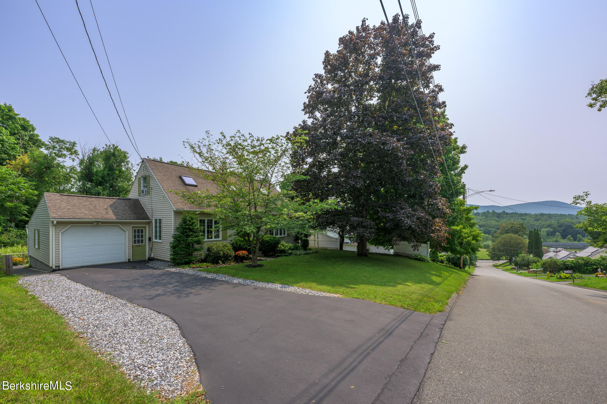 Plymouth St, Pittsfield, MA 01201