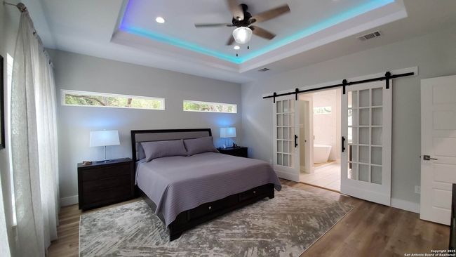 9810 Park Dr, House other with 2 bedrooms, 3 bathrooms and null parking in Helotes TX | Image 28