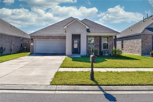 3204 Crest Lane, Lake Charles, LA, 70607 | Card Image