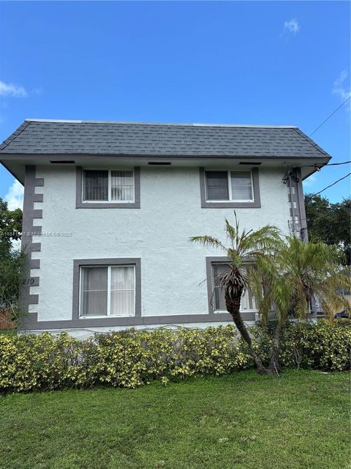 b-219 W Dixie Hwy, Dania Beach, FL, 33004-4251 | Card Image