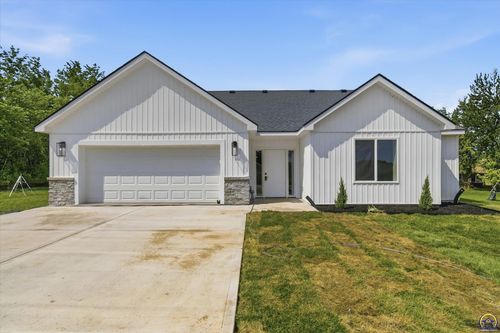 7847 Seneca Lake Rd, Ozawkie, KS, 66070-4137 | Card Image