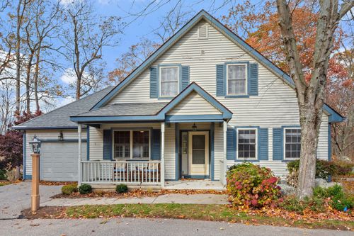 1-1 Bittersweet Ln, Niantic, CT, 06357-1400 | Card Image