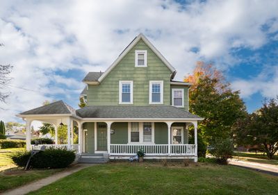 520 Highland Avenue, Home with 5 bedrooms, 3 bathrooms and 4 parking in Waterbury CT | Image 1