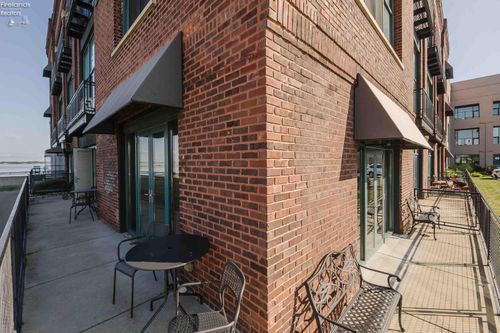 unit-142-401 W Shoreline Dr, Sandusky, OH, 44870-0903 | Card Image