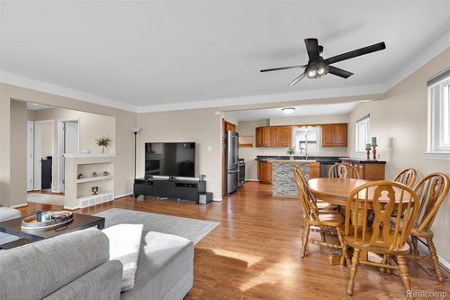 8731 N Hubbard St, Westland, MI, 48185-1531 | Card Image