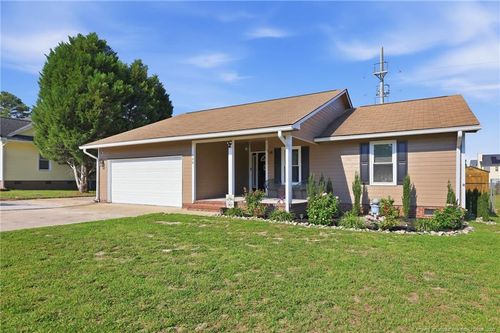 108 Eileen Dr, Spring Lake, NC, 28390-8971 | Card Image