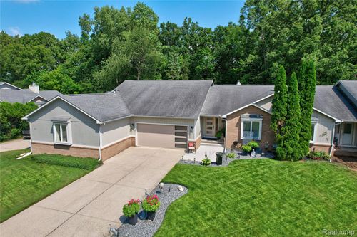 3414 Eastman Dr, Flushing, MI, 48433-2473 | Card Image