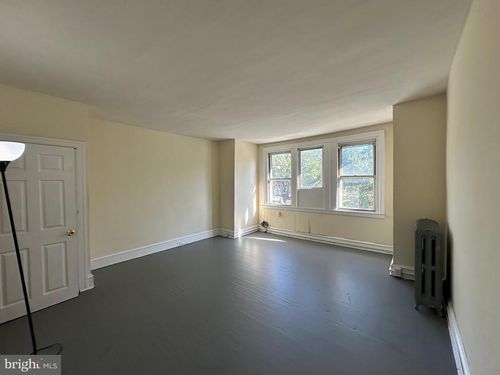 4076 E Roosevelt Blvd, Philadelphia, PA, 19124-3053 | Card Image