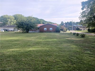 View of yard | Image 2