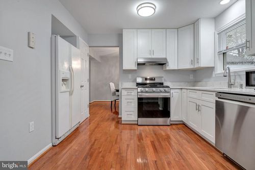1105 61st Ave, FAIRMOUNT HEIGHTS, MD, 20743-1405 | Card Image