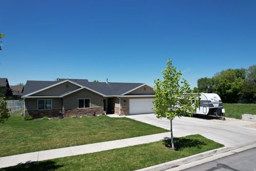 65 N 450 W, Springville, UT, 84663-5651 | Card Image