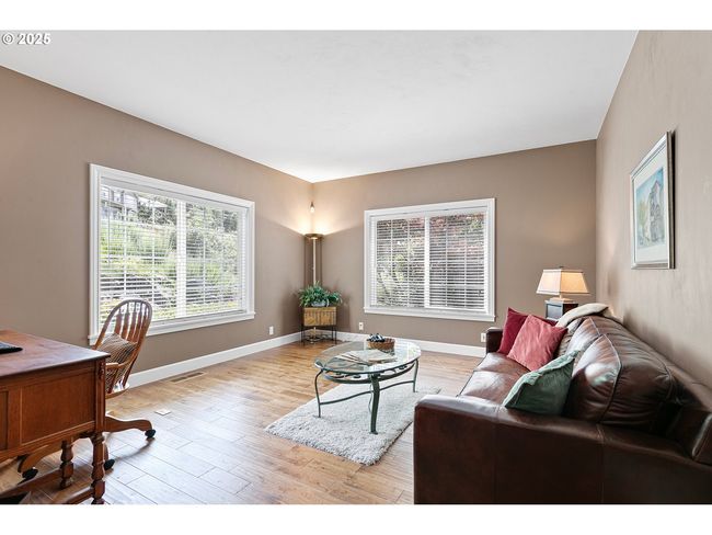380 Mountaingate Dr, House other with 3 bedrooms, 3 bathrooms and 3 parking in Springfield OR | Image 16