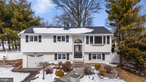 4 Seymour Ter, Piscataway, NJ, 08854-4723 | Card Image