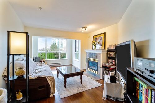 204-155 E 3rd St, North Vancouver, BC, V7L1E5 | Card Image