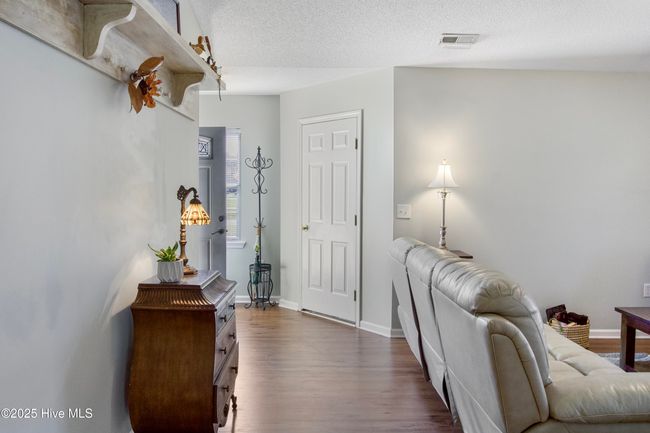121 Lawndale Ln, House other with 3 bedrooms, 2 bathrooms and 2 parking in Sneads Ferry NC | Image 9