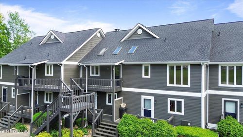 11-700 Shanghai Landing Ln, La Follette, TN, 37766-6032 | Card Image