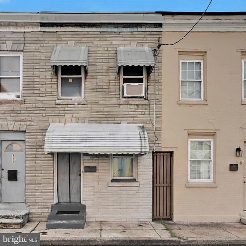 324 Cedar St, READING, PA, 19601-3121 | Card Image