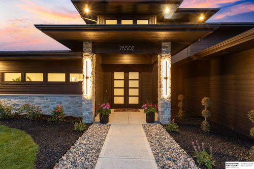 28502 Jessie Cir, Valley, NE, 68064-1678 | Card Image