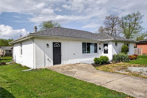 15 Robin Rd, New Albany, IN, 47150-3731 | Card Image