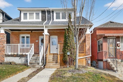 325 Boon Ave, York, ON, M6E4A4 | Card Image