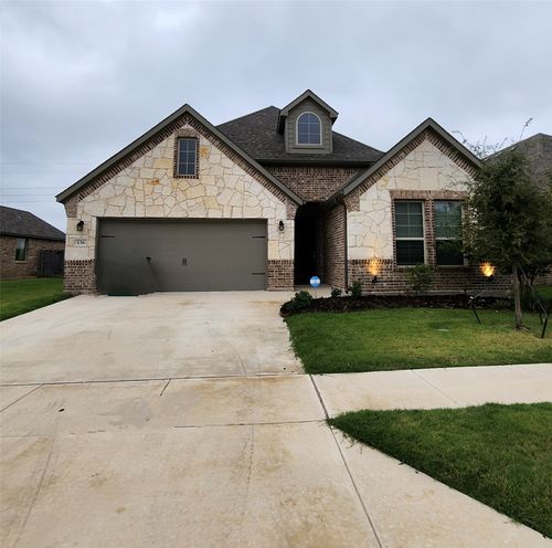 136 Spring Run Dr, Decatur, TX, 76234-4260 | Card Image
