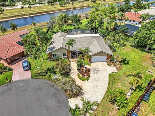 118 Sw 100th Ter, Coral Springs, FL, 33071-7354 | Card Image