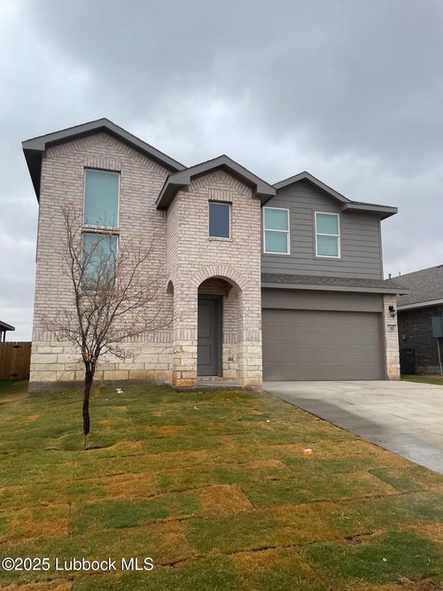 613 E 14th St, Wolfforth, TX, 79382-2180 | Card Image