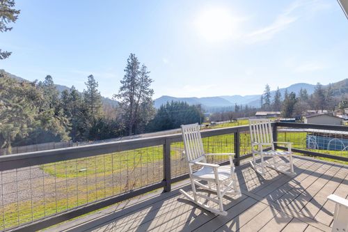 621 Sardine Creek Rd, Gold Hill, OR, 97525-9536 | Card Image