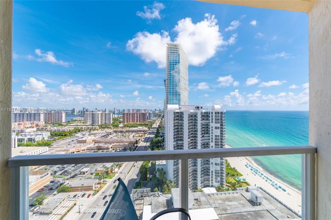 2906 - 16699 Collins Ave, Condo with 3 bedrooms, 2 bathrooms and null parking in Sunny Isles Beach FL | Image 29