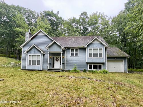 212 Conashaugh Trl, Milford, PA, 18337-3905 | Card Image