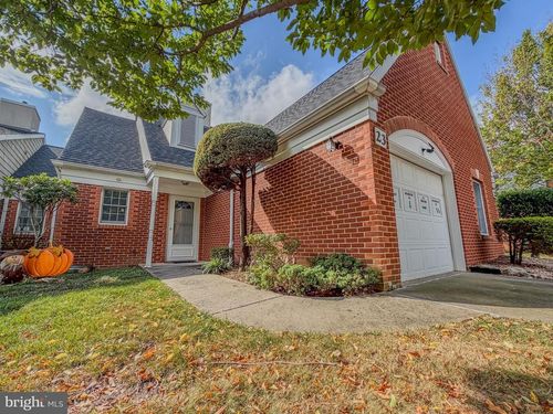 23 E Village Rd, NEWARK, DE, 19713-3835 | Card Image