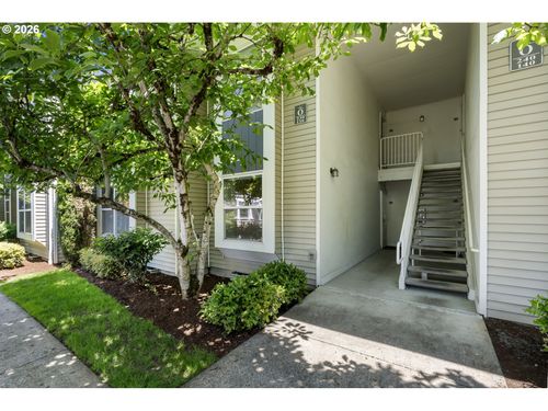 139-4694 W Powell Blvd, Gresham, OR, 97030-5781 | Card Image