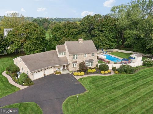 2 Cavallo Way, DOYLESTOWN, PA, 18901-2051 | Card Image