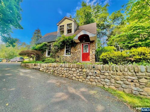 200 Rea Avenue Ext, Hawthorne, NJ, 07506-3323 | Card Image