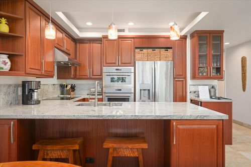 apt-j107-68-1050 Mauna Lani Point Dr, KAMUELA, HI, 96743-8798 | Card Image