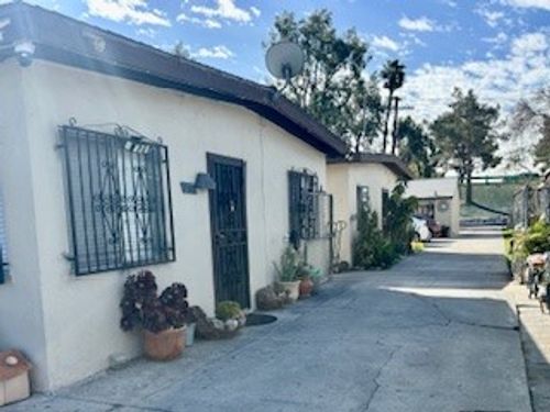 5317 Clara St, Cudahy, CA, 90201-4164 | Card Image