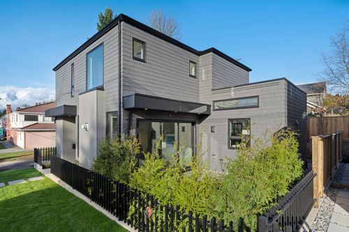 3660 Fleming St, Vancouver, BC, V5N | Card Image