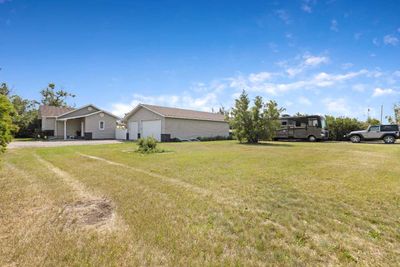 109 Dennis St, House detached with 1 bedrooms, 2 bathrooms and 7 parking in Aldersyde AB | Image 2