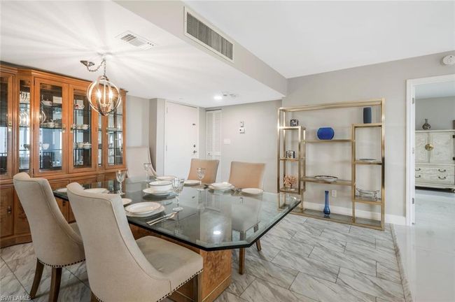 Dining Area | Image 10