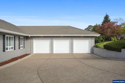 2467 Crestmont Cir S, House other with 4 bedrooms, 3 bathrooms and null parking in Salem OR | Image 2