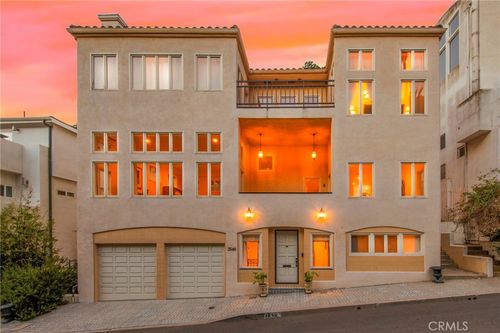 3546 Dixie Canyon Pl, Sherman Oaks, CA, 91423-4819 | Card Image