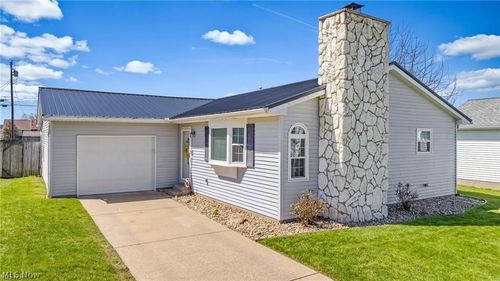 1206 14th St, Vienna, WV, 26105-1019 | Card Image