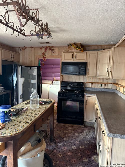 888 S Us Highway 281, Pleasanton, TX, 78064 | Card Image