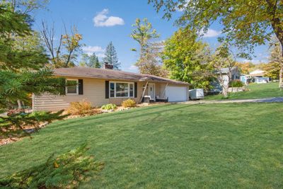 116 Pearson Drive, House other with 3 bedrooms, 2 bathrooms and null parking in LAKE GENEVA WI | Image 2