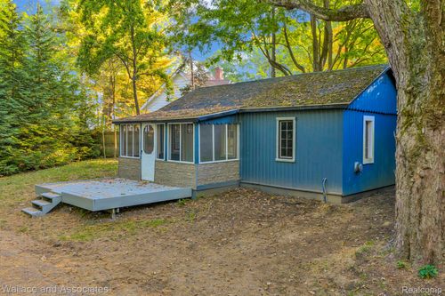 3-3941 Lakeshore Rd, Lexington, MI, 48450-9512 | Card Image