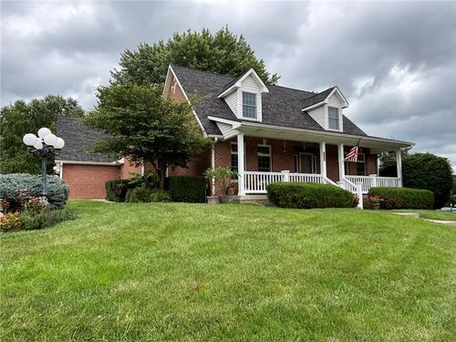 4201 Kensington Dr, Saint Joseph, MO, 64506-4551 | Card Image