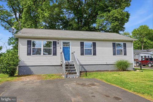 532 Western Ave, BRISTOL, PA, 19007-3034 | Card Image