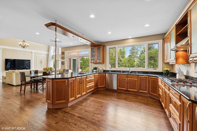 3754 Maple Ave, House other with 5 bedrooms, 4 bathrooms and 3 parking in Northbrook IL | Image 15