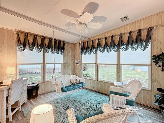 Florida room with nice waterviews | Image 18