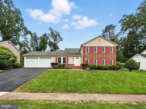 7415 Beverly Manor Dr, ANNANDALE, VA, 22003-2512 | Card Image